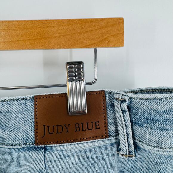 Judy Blue Women’s 20W Drawstring Waist Relaxed Tapered Jeans Light Wash‎ Denim - Picture 6 of 12